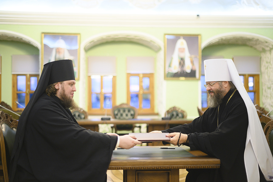 Тамбовские и питерские священники подписали договор о сотрудничестве в сфере образования