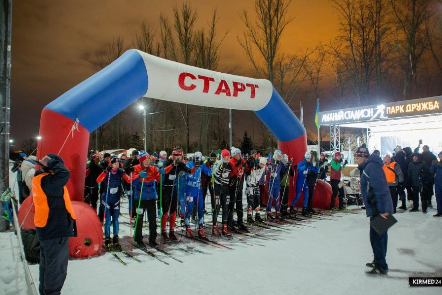 В Тамбове на Ночную лыжную гонку вышли 150 человек