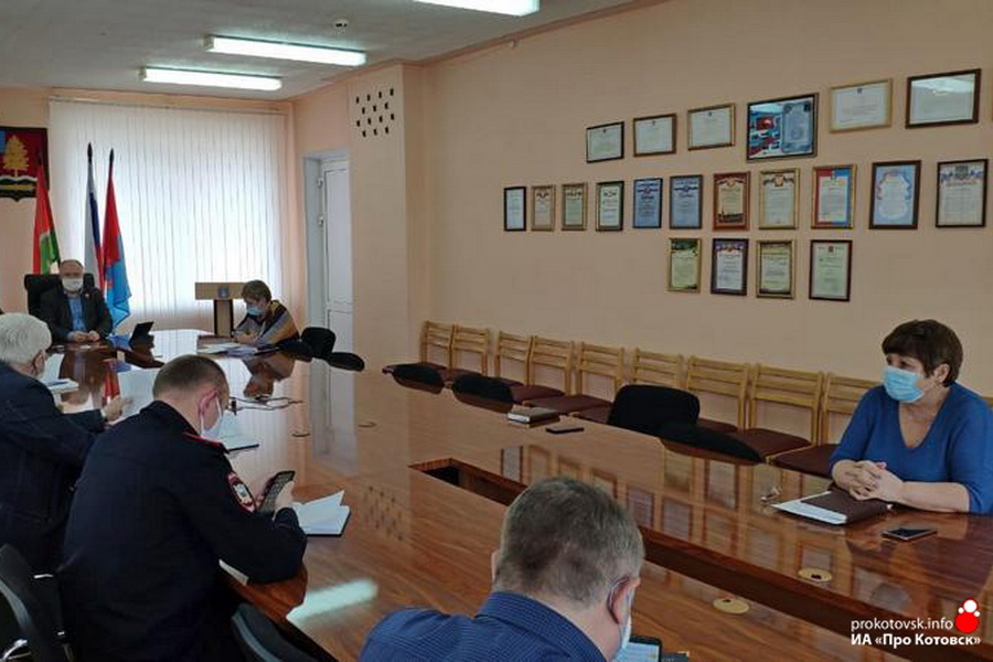 Глава Котовска Алексей Плахотников провел заседание городской рабочей группы по противодействию коронавирусной инфекции