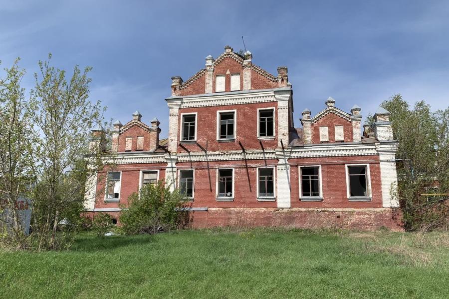 В Тамбовской области продают дворянскую усадьбу середины XIX века