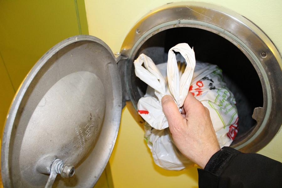 В многоквартирных домах могут исчезнуть мусоропроводы