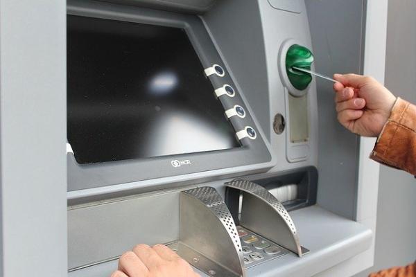 Жительница Рассказово присвоила ошибочно выданные банкоматом деньги