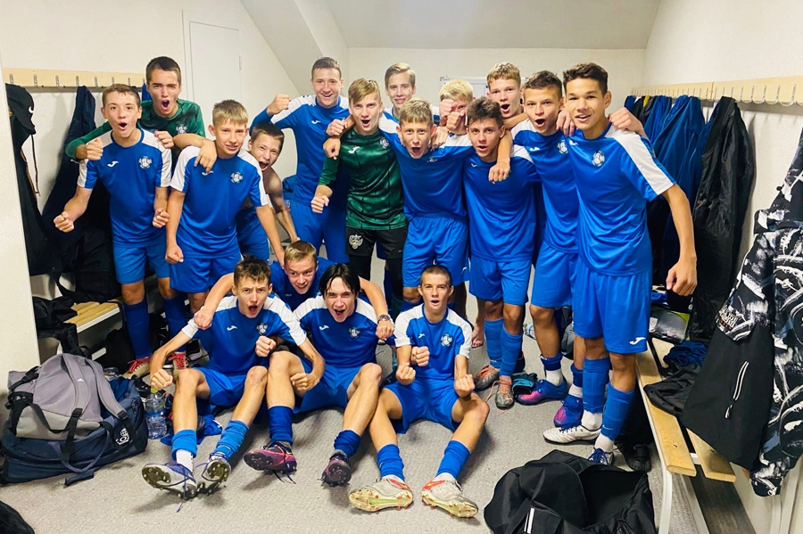 Юноши тамбовской "Академии футбола" разгромили сверстников из Смоленска