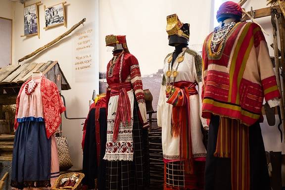 В Тамбове открылась уникальная выставка народного костюма