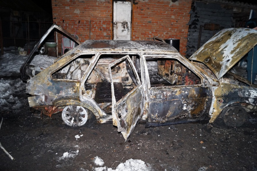 В Знаменском округе в результате поджога сгорел автомобиль