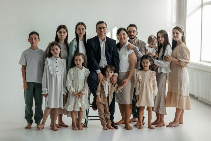 Тамбовская семья, воспитывающая 11 детей, победила во Всероссийском конкурсе "Семья года - 2023"