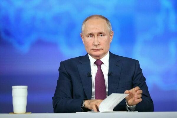 В июне не состоится прямая линия с президентом России
