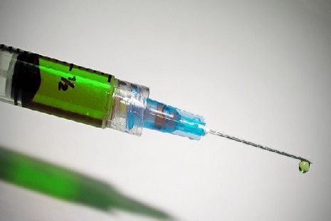 Минздрав заявил о доказанной безопасности и эффективности вакцины от коронавируса