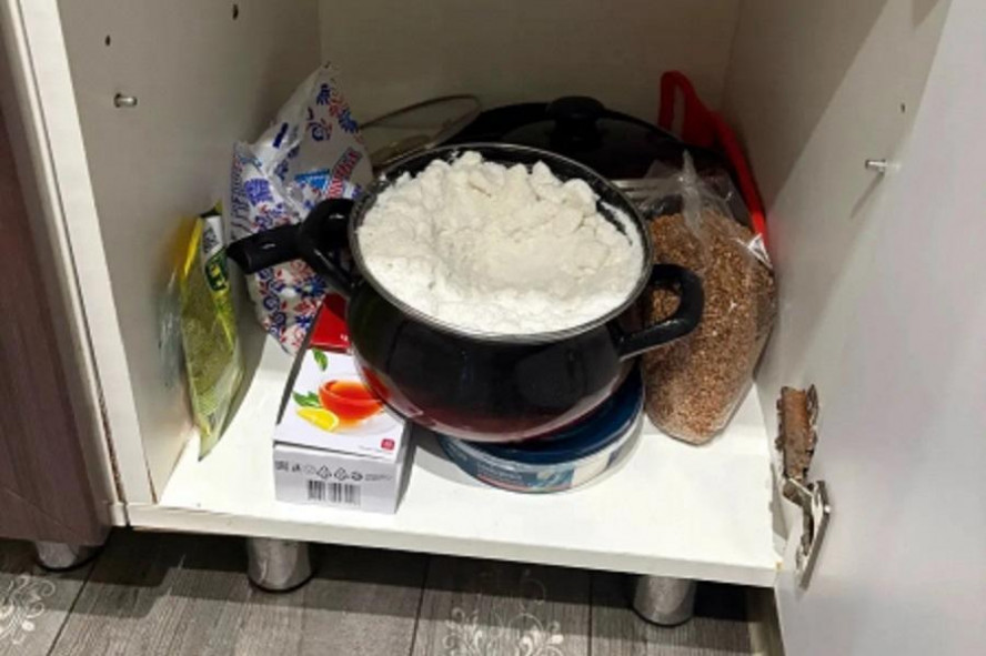 16-летний тамбовчанин в арендованной квартире хранил больше килограмма мефедрона