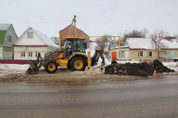 Тамбовские коммунальщики за неделю отремонтировали 15 канализационных колодцев