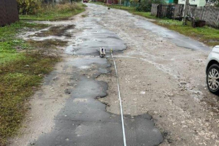 Жители Кирсановского района жалуются на разбитую дорогу