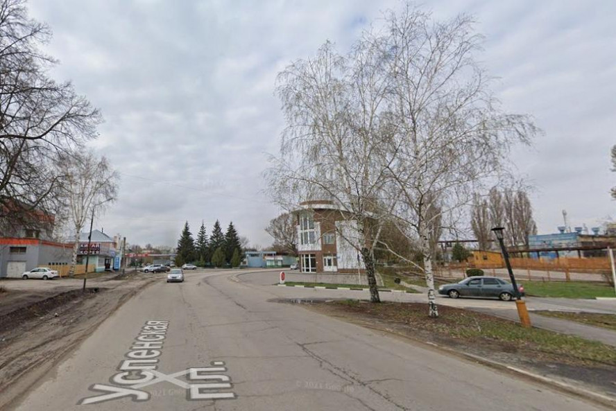 В Тамбове ищут владельцев металлических гаражей в районе Успенской площади