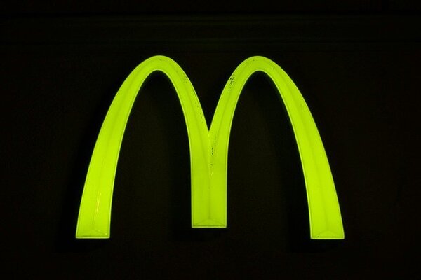 Букву "M" не планируют сохранять для ресторанов McDonald's в России 