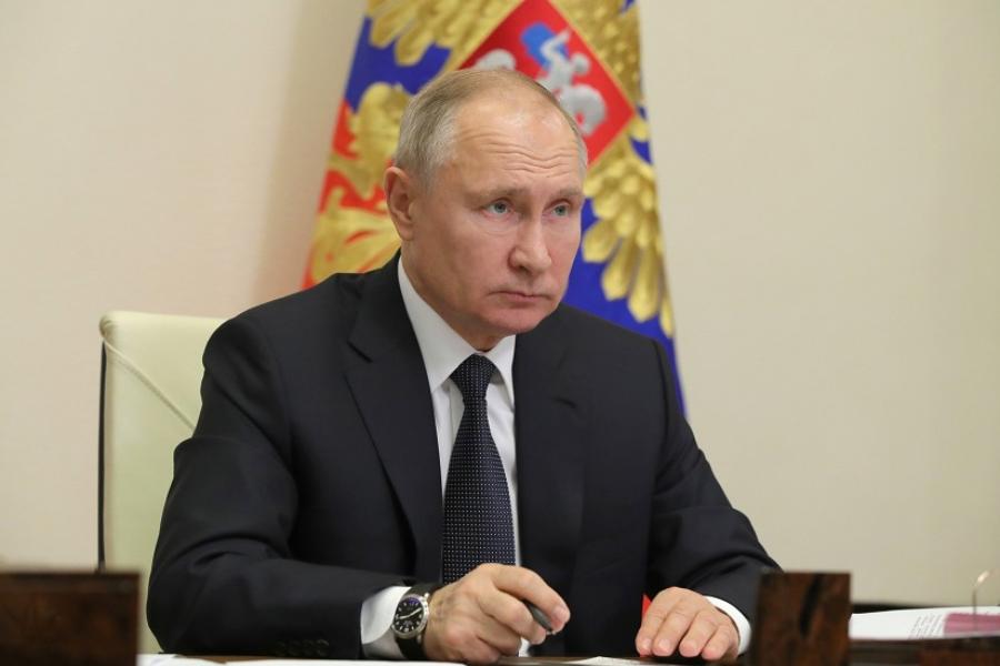 Путин поручил правительству представить идеи по регистрации лиц без определенного места жительства
