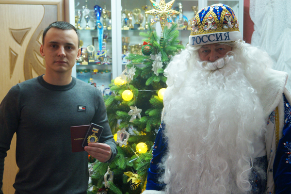 Врач из Тамбова получил высшую награду Деда Мороза