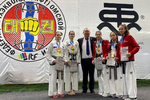 Тамбовские тхэквондистки завоевали медали на всероссийском турнире