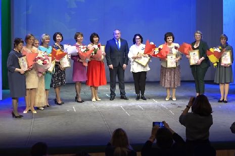В Тамбове наградили победителей и лауреатов конкурса "Женщина года-2019"