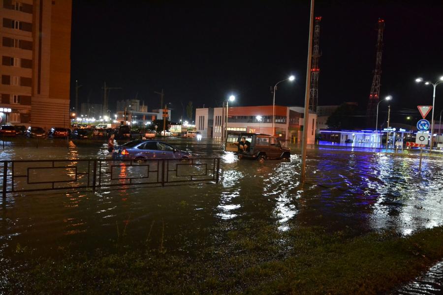 Администрация Тамбова спустя несколько потопов решила проверить ливнёвки на севере города