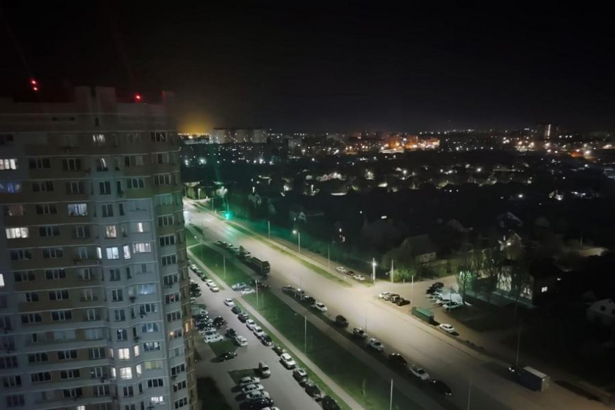 Ночной обзор: 376 сбитых БПЛА, возвращение климатического лета в Тамбов, задержание находившейся в международном розыске россиянки