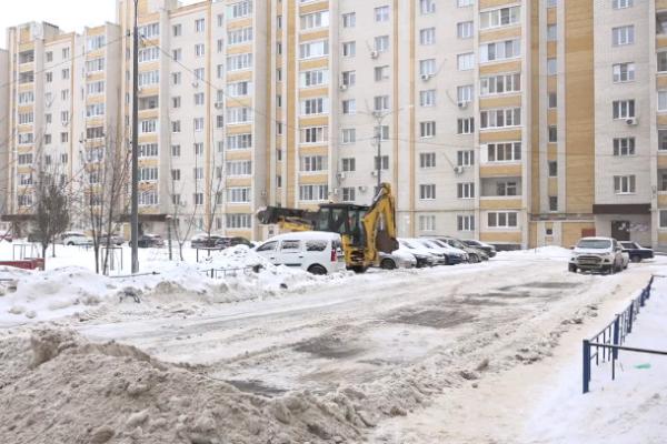 Тамбовчан просят освободить проезжую часть для уборки снега