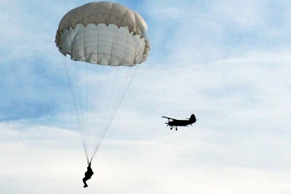 На аэродроме под Тамбовом возобновятся прыжки с парашютом