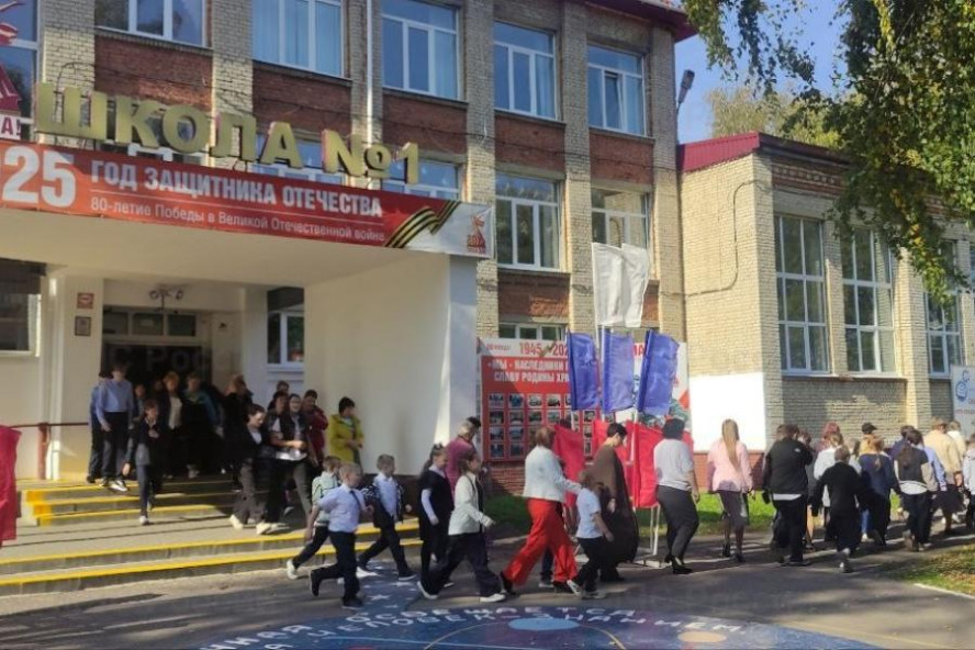 В Сосновском округе из школы эвакуировали учеников и персонал