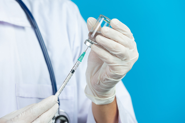 В Тамбовской области врачи выливали вакцину от коронавируса в канализацию