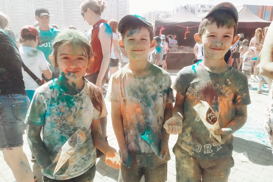 В Олимпийском парке Тамбова состоялся традиционный фестиваль красок