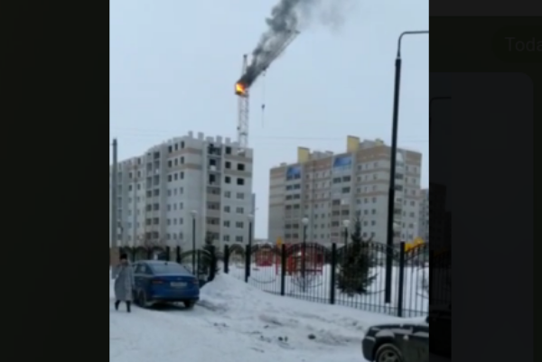 В Бокино загорелся башенный кран