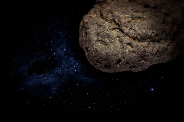 "Роскосмос" оценил опасность астероида 2011 ES4 для Земли