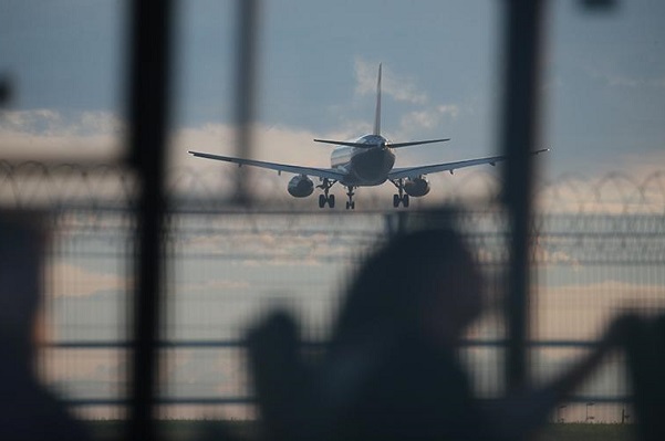 Запрет на международные полёты продлили до 1 августа