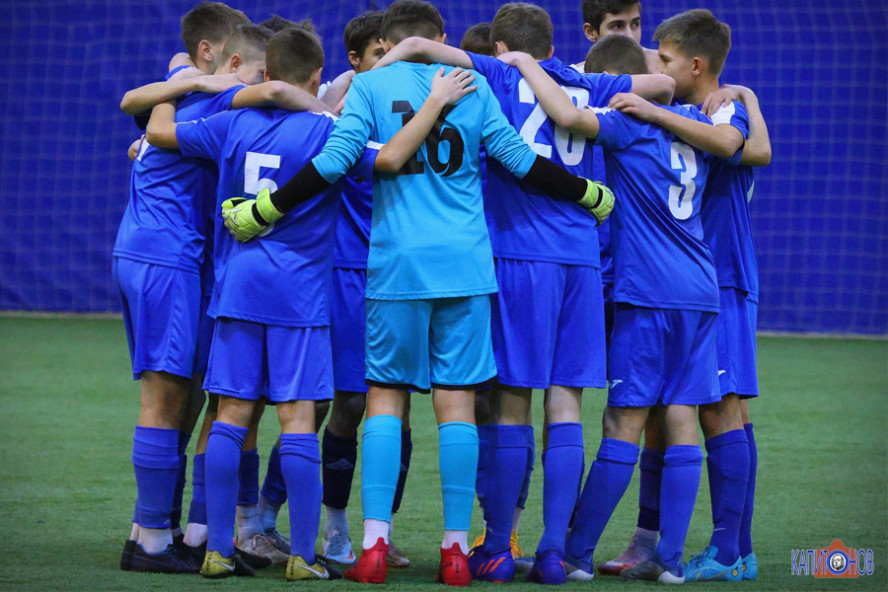 Команда "Академии футбола" одержала три победы на домашнем турнире