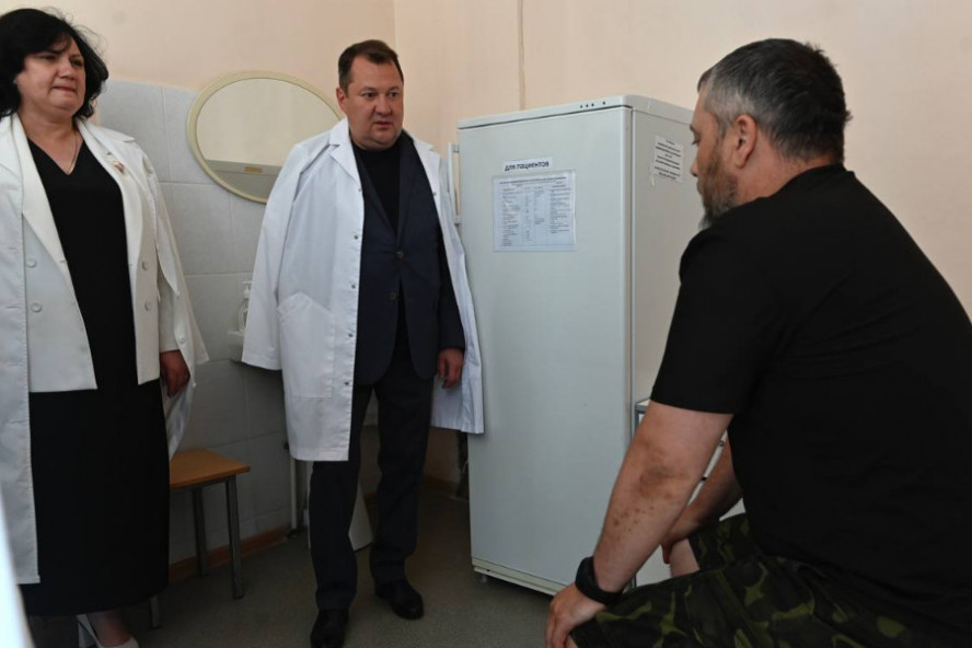 Глава Тамбовской области Максим Егоров посетил пострадавших в ЧП на пороховом заводе