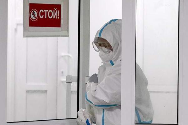 В России началось снижение волны заболеваемости коронавирусом