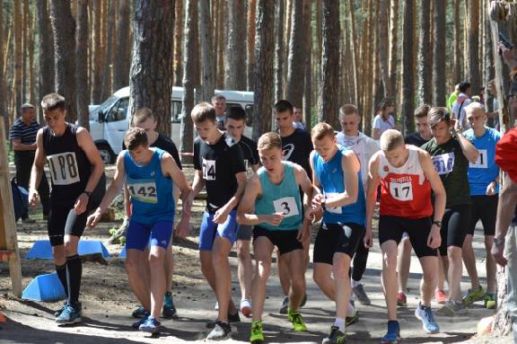 Около 400 легкоатлетов выступили на мемориале олимпийца Дутова в Тамбове