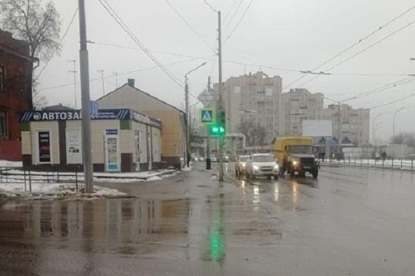 Пешеходы просят установить светофор на проблемном перекрестке в Тамбове