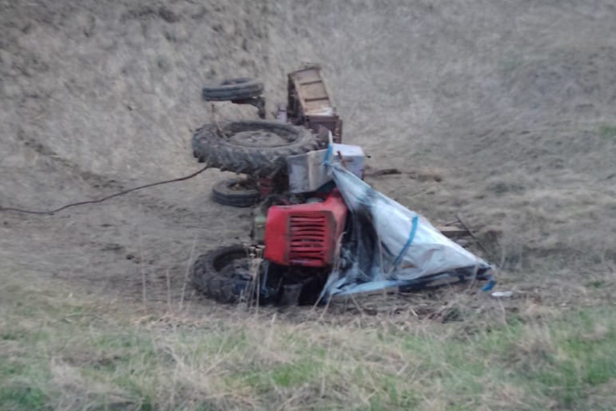 В тамбовском селе водитель трактора погиб в ДТП