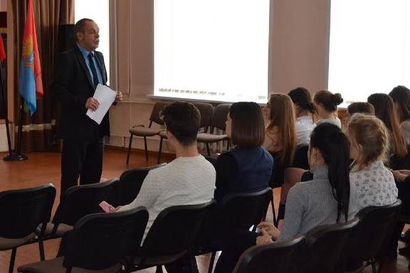 Тамбовский филиал РАНХиГС провел день открытых дверей в школах Котовска