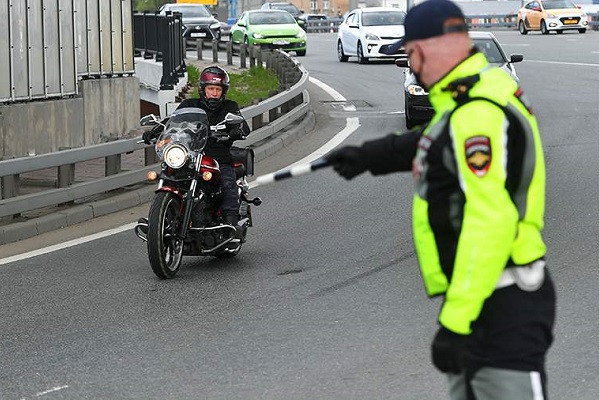 ГИБДД напомнила о штрафах для владельцев мотоциклов и скутеров