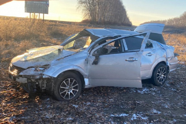 В Тамбовской области водитель иномарки не справился с управлением: машина перевернулась