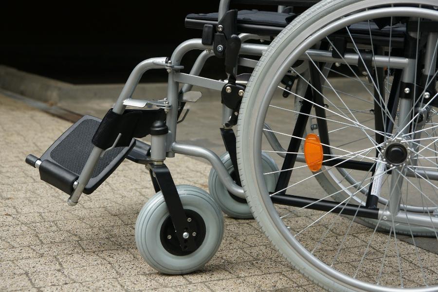 Инвалидам станет проще получать услуги и средства реабилитации