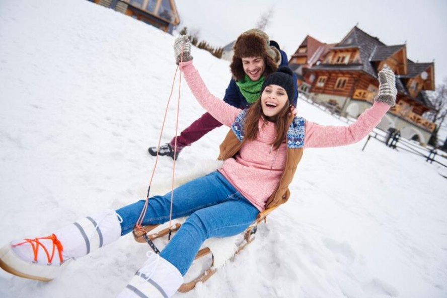 Тамбовчане зимой предпочитают кататься на лыжах и санках