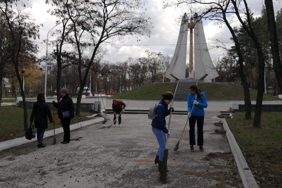 В Котовске прошла масштабная уборка парка Воинской Славы