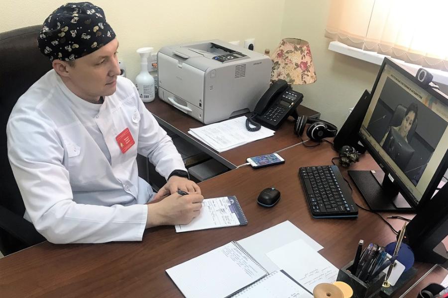 Тамбовские врачи обсудили интенсивную терапию в акушерстве с представителями Минздрава