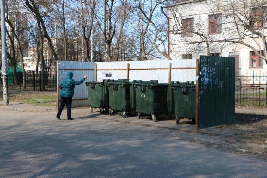 В Тамбове продолжают ремонт и обустройство контейнерных площадок