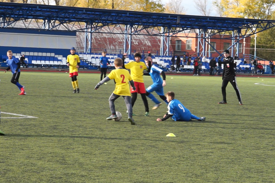 В Котовске проходит межрегиональный турнир по футболу