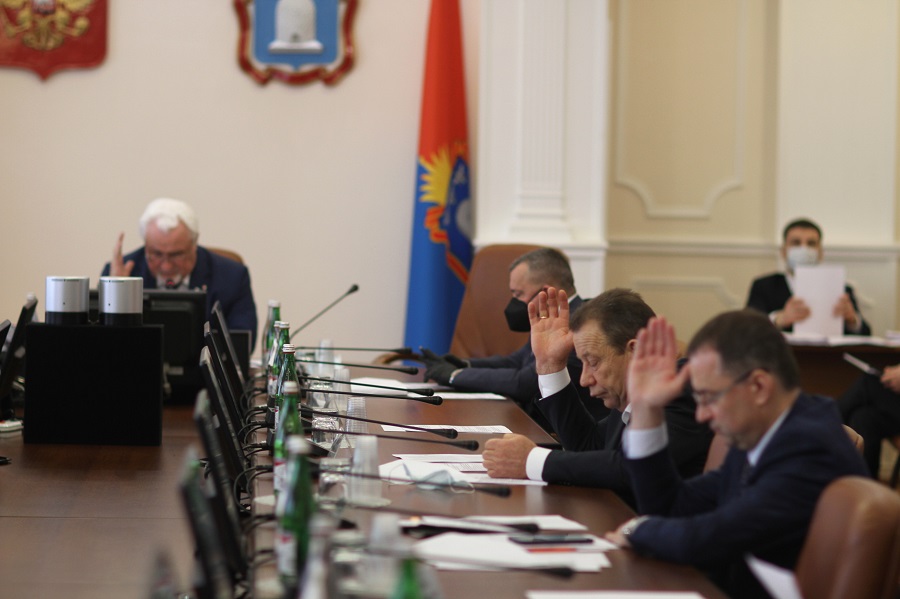 Депутаты облдумы приняли поправки в региональный бюджет