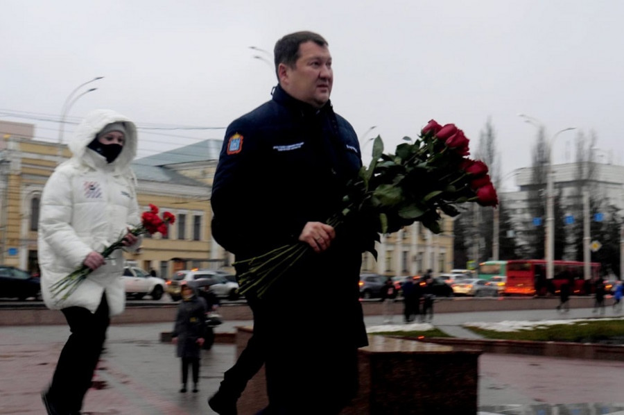 В Тамбове возложили цветы к памятнику Зое Космодемьянской