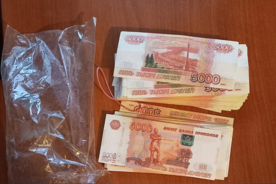 Директора строительной фирмы подозревают в коммерческом подкупе на более 600 тысяч рублей
