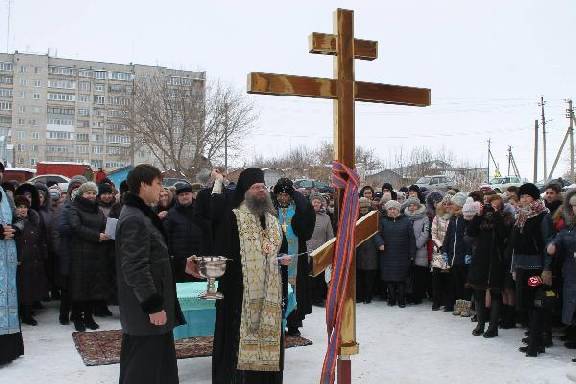 В Моршанске на будущую церковь имени Богоявленского установили крест